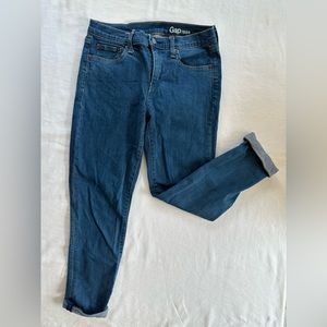 GAP Cropped Jeans